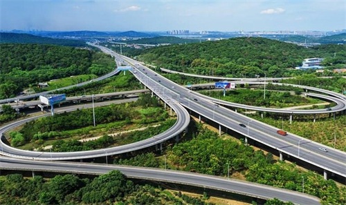 玉屏钢筋套筒应用于高速公路